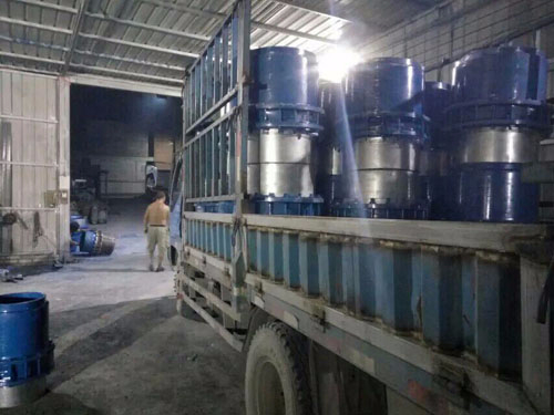 套筒補償器發貨現場